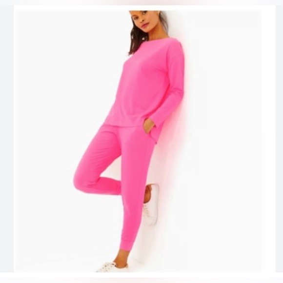 Like New Lilly Pulitzer *SOFT* Bright Pink Karessa SPF 50+Top, Size Medium - Picture 6 of 15